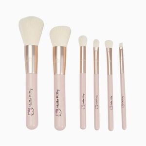 🆕✨IMPRESSIONS Vanity 🎀 Hello Kitty The Core 6 PCs Makeup Brush Set